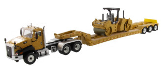 1/50 CAT Tractor & Trailer with CB-534D XW Compactor