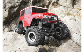 R/C 1/10 Toyota Land Cruiser 40 (CR01)