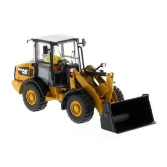 1/50 CAT 906M Compact Wheel Loader - High Line